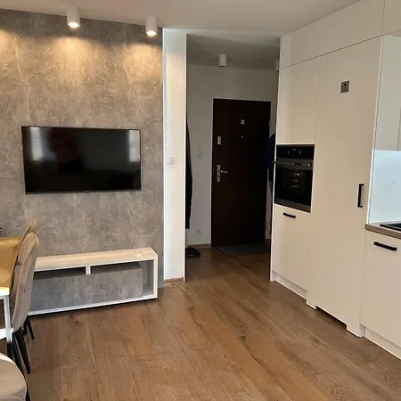 Z Sypialnia Na Zatorzu スウプスク